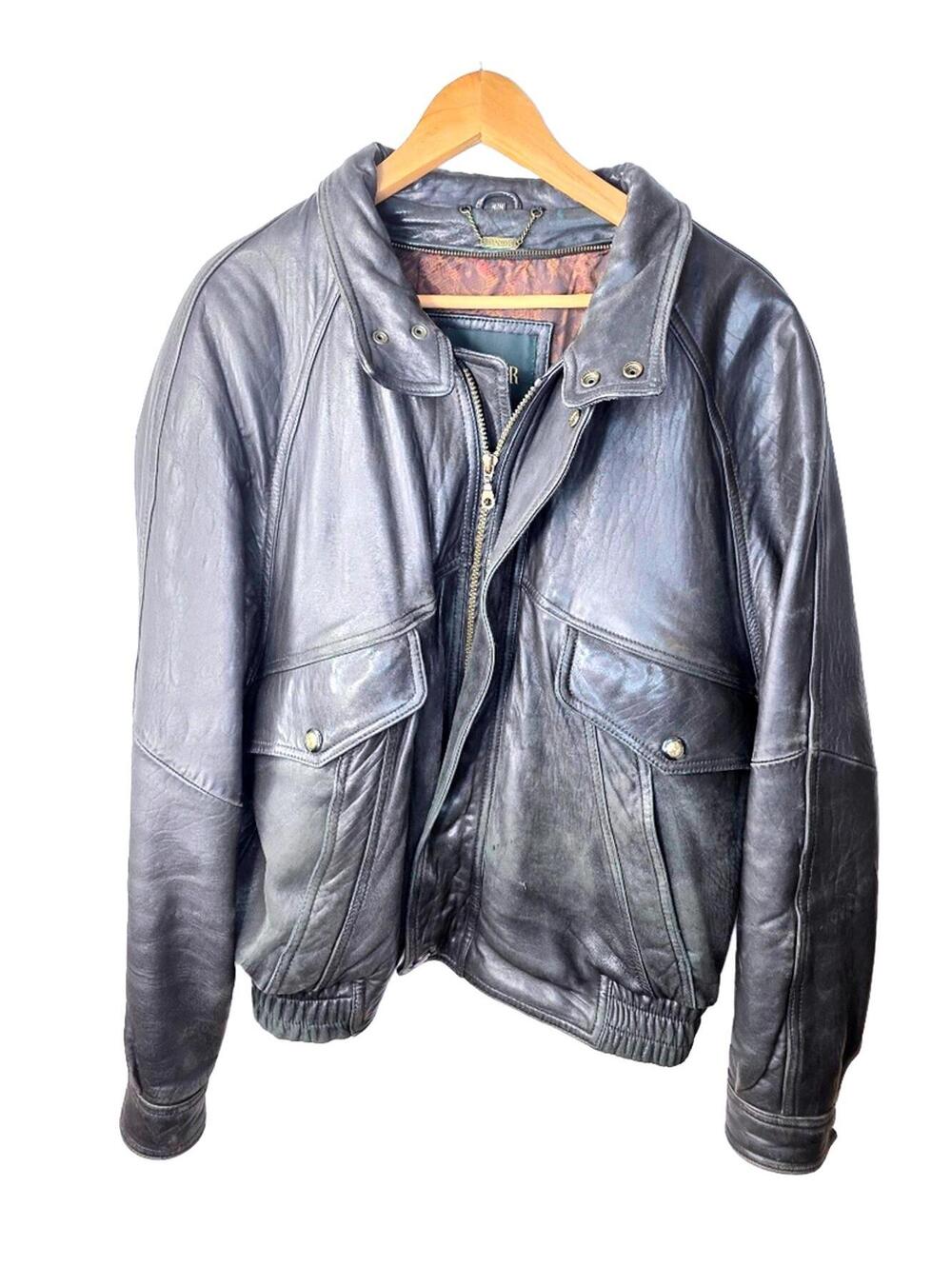 Danier Men's Heavy Black Leather Utility Jacket. Great Condition Med. Lined